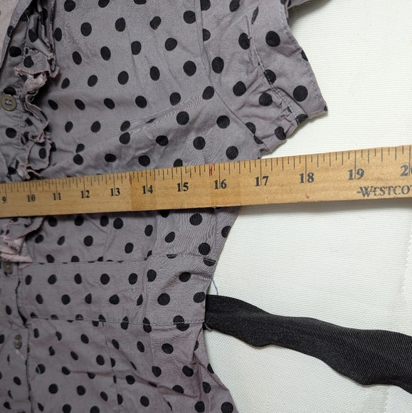 Y2K Button Up Top - Picture 7 of 9